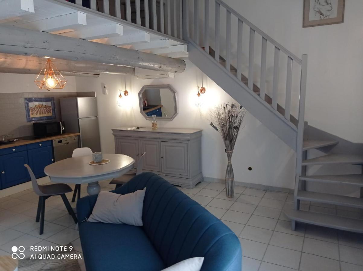 Appartements Et Valreas Exterior photo