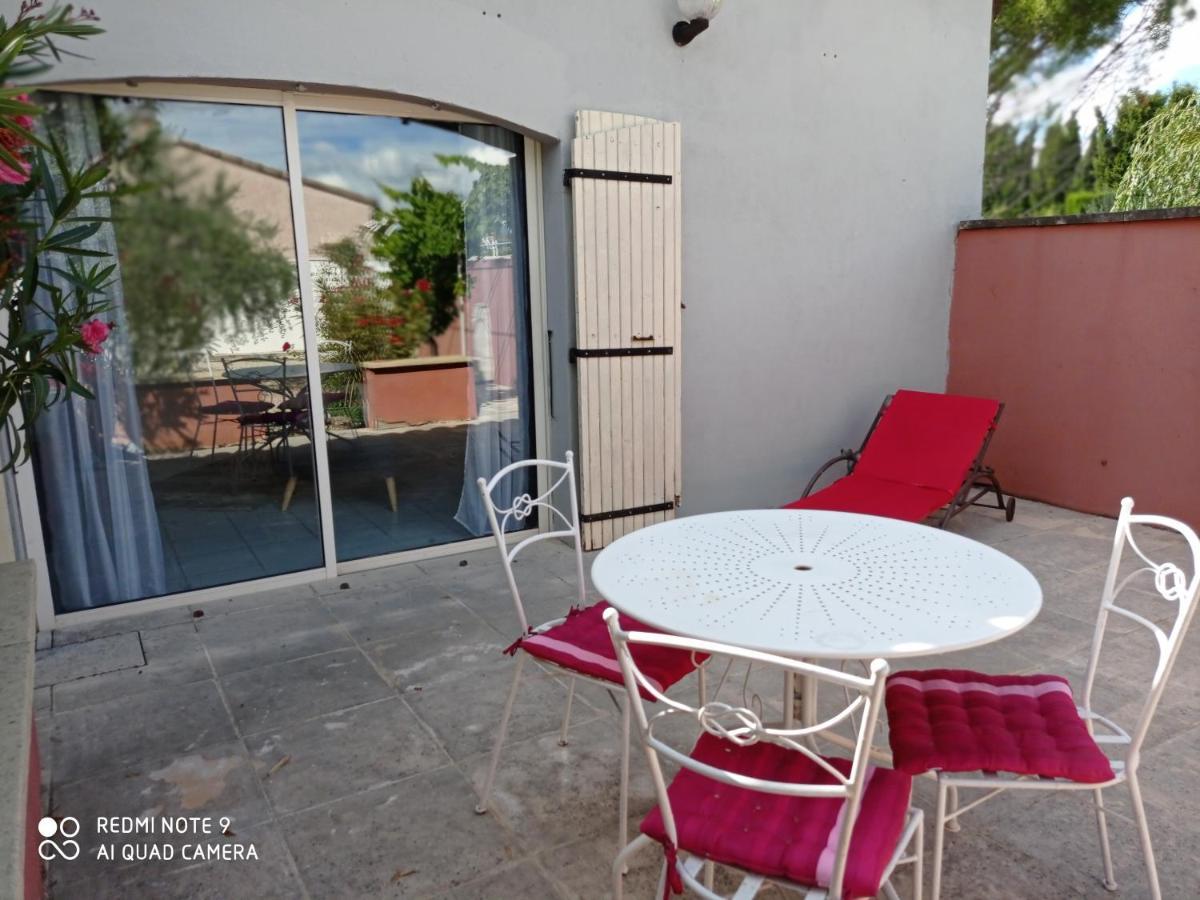 Appartements Et Valreas Exterior photo