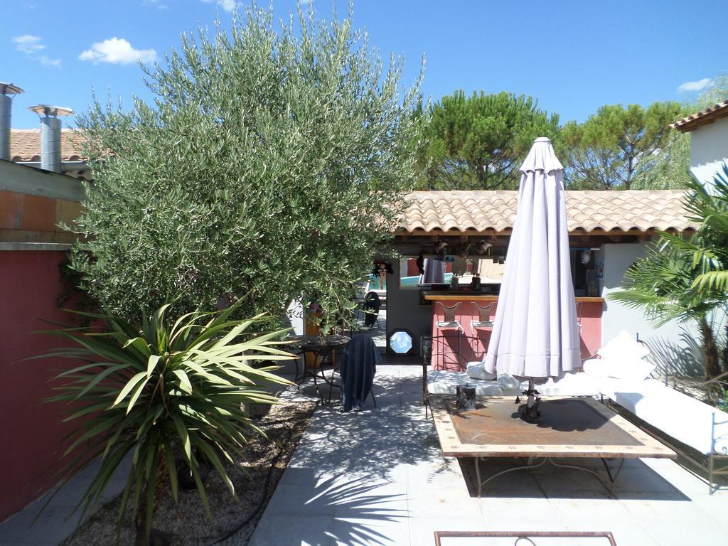 Appartements Et Valreas Exterior photo